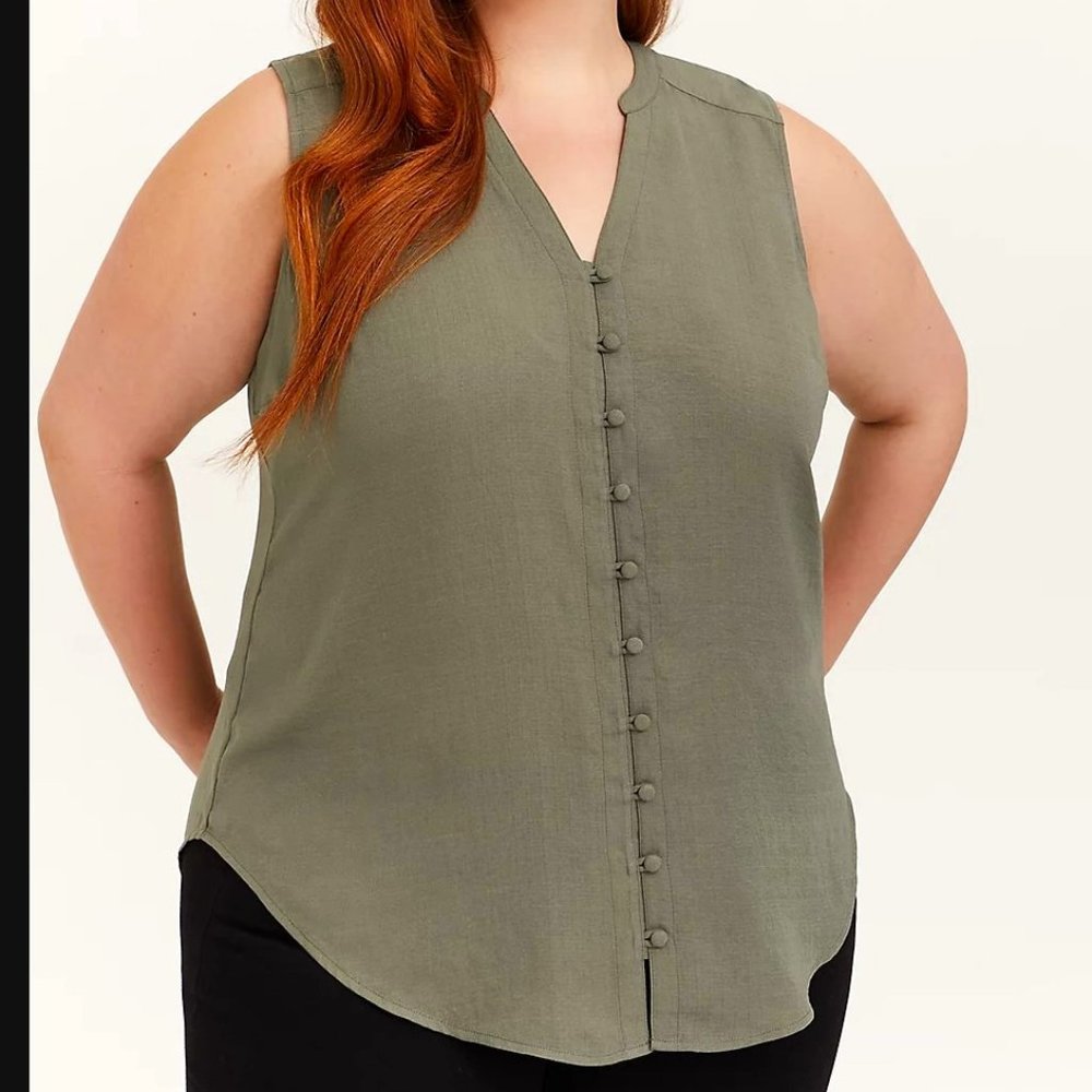 TORRID HARPER GAUZE BUTTON-FRONT SLEEVELESS BLOUSE